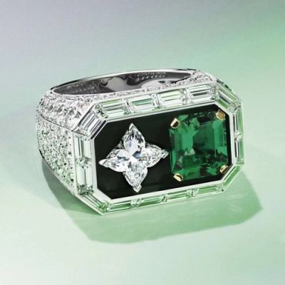 Cartier Paved Diamonds Four Leaf Clover Crystal Silver Emerald Gemstone Ring For Sale Luxury Jewellery Replica 