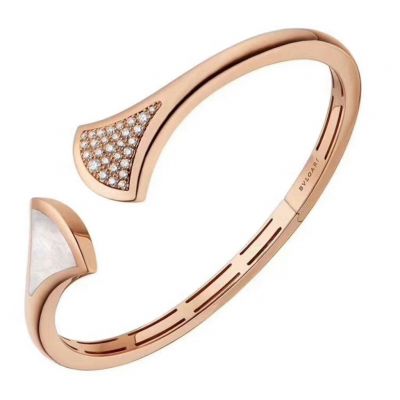 Luxury Bvlgari Diva's Dream Mother Of Pearl And Diamond Rose Gold Open Bangle Imitation BR857370