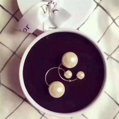 Christian Dior Ultradior Two White Pearl Ear Hook Yellow Gold Plated Vintage Style Women Jewelry 
